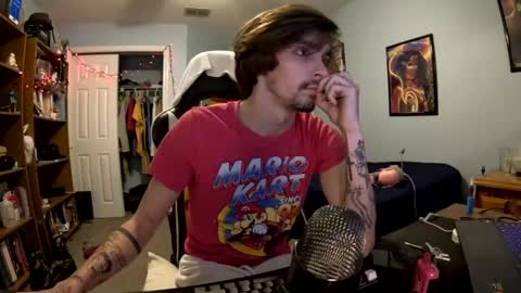 Snapshot of str8whiteboy21 chatting on December 8, 5:07 am str8whiteboy21 online show from December 8, 5:07 am
