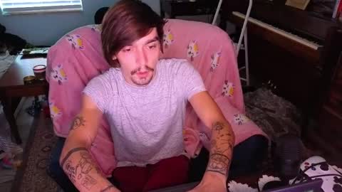Snapshot of str8whiteboy21 chatting on October 13, 6:03 pm str8whiteboy21 online show from October 13, 6:03 pm