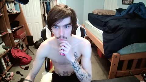 Snapshot of str8whiteboy21 chatting on February 5, 2:16 pm str8whiteboy21 online show from February 5, 2:16 pm