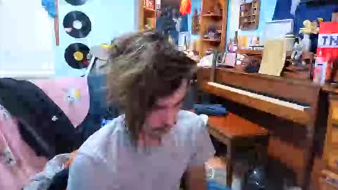 Snapshot of str8whiteboy21 chatting on October 6, 6:23 pm str8whiteboy21 online show from October 6, 6:23 pm