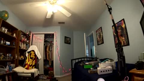 Snapshot of str8whiteboy21 chatting on December 4, 6:28 pm str8whiteboy21 online show from December 4, 6:28 pm