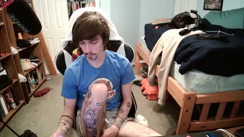 Snapshot of str8whiteboy21 chatting on February 20, 3:01 am str8whiteboy21 online show from February 20, 3:01 am