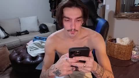 Snapshot of str8whiteboy21 chatting on September 23, 4:12 am str8whiteboy21 online show from September 23, 4:12 am
