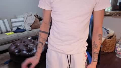 Snapshot of str8whiteboy21 chatting on September 20, 8:31 pm str8whiteboy21 online show from September 20, 8:31 pm