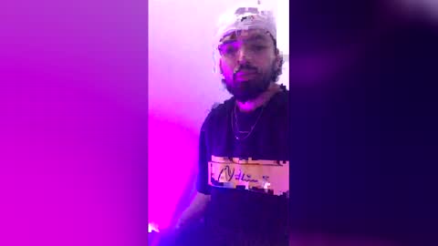 straight_boys_hornys online show from December 20, 11:50 am