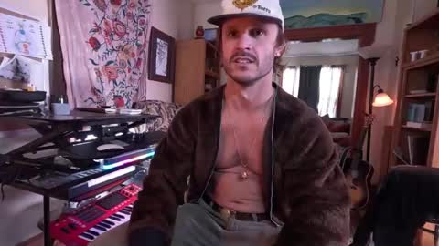 Cowboy Zuhly online show from November 30, 6:10 pm