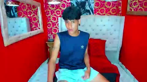 straightyounpein online show from April 14, 5:07 am