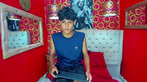 straightyounpein online show from April 19, 4:23 am