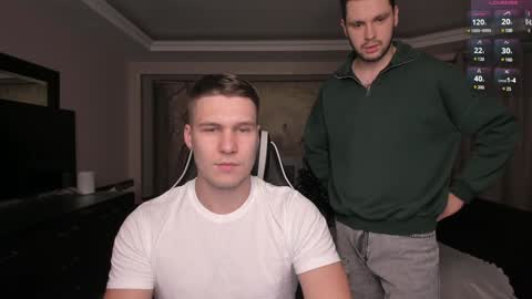 Snapshot of stranggee chatting on December 27, 6:53 pm Artem online show from December 27, 6:53 pm