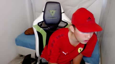 Street online show from March 6, 7:27 am