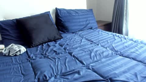 Strong Arni online show from April 5, 5:37 am