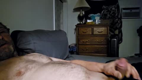 Strongskin online show from December 3, 6:35 am