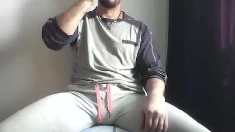 Snapshot of studdotcom chatting on February 12, 9:52 am Ero online show from February 12, 9:52 am
