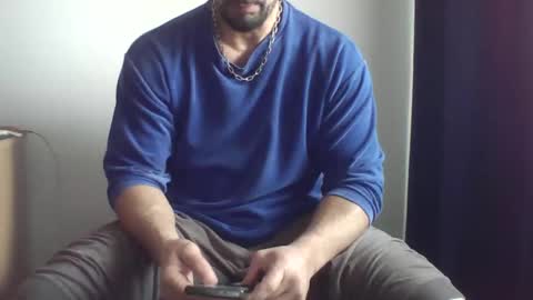 Snapshot of studdotcom chatting on January 22, 9:24 am Ero online show from January 22, 9:24 am
