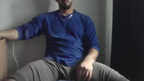 Snapshot of studdotcom chatting on January 31, 9:48 am Ero online show from January 31, 9:48 am