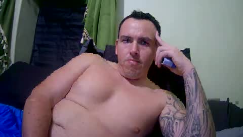Snapshot of styles1003 chatting on December 11, 4:09 am styles1003 online show from December 11, 4:09 am