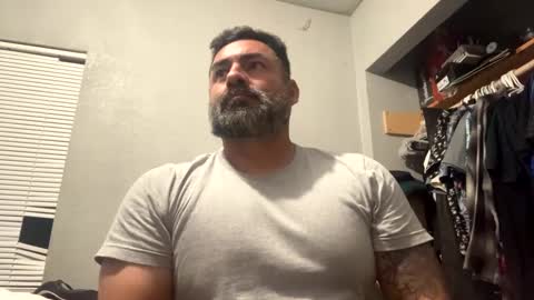 Snapshot of sucio72 chatting on September 26, 2:20 am Sucio online show from September 26, 2:20 am
