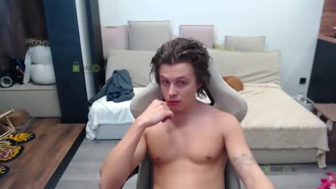 Alice and Sergey online show from February 22, 11:00 am