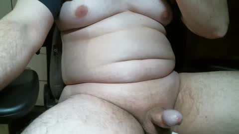Snapshot of supermax13sm chatting on January 8, 3:40 am welcome to my room online show from January 8, 3:40 am