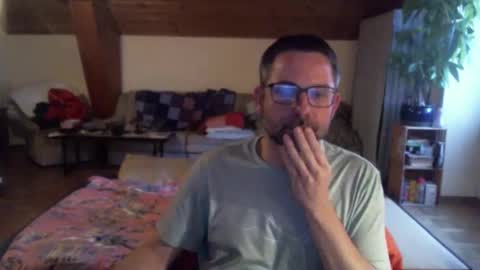 supersquirrel81 online show from March 1, 6:46 am