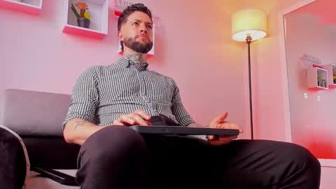 supreme_alpha_ online show from November 26, 7:39 pm