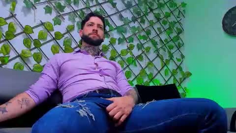 supreme_alpha_ online show from January 16, 4:37 am