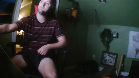 Snapshot of surferdude_here chatting on October 20, 5:00 am surferdude_here online show from October 20, 5:00 am