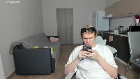 Swen online show from November 26, 2:09 pm