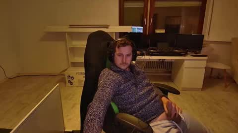 swaicy1990 online show from February 7, 12:07 am