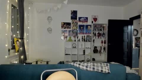 kira online show from October 25, 10:22 pm