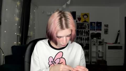 kira online show from February 13, 5:40 pm