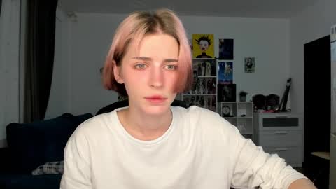 kira online show from March 9, 7:08 pm