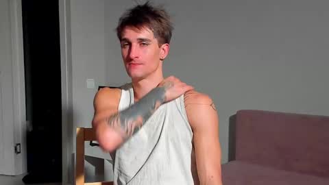 Snapshot of sweet_smith8 chatting on January 13, 5:23 pm sweet_smith8 online show from January 13, 5:23 pm