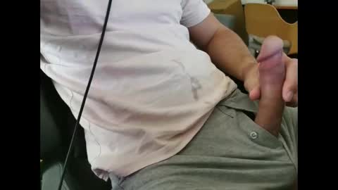 sweetboyperv online show from April 15, 7:52 am