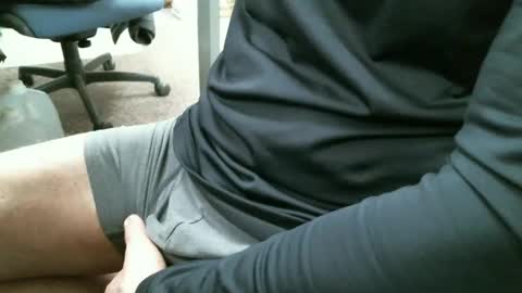 Snapshot of sweetdong chatting on February 14, 3:36 pm Stick around its a grower online show from February 14, 3:36 pm