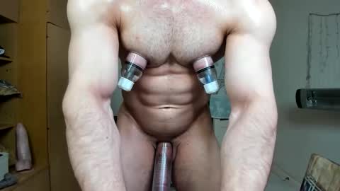 Snapshot of sweetmuscles_boy chatting on October 4, 6:40 am Lorenzo online show from October 4, 6:40 am