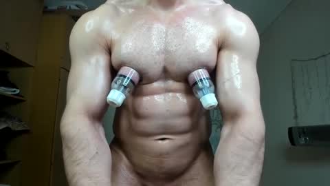 Snapshot of sweetmuscles_boy chatting on September 28, 6:55 am Lorenzo online show from September 28, 6:55 am