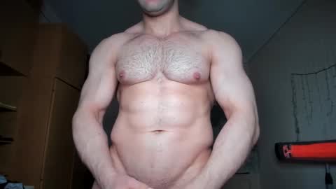 Snapshot of sweetmuscles_boy chatting on February 11, 5:05 am Lorenzo online show from February 11, 5:05 am