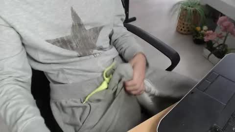 SwetLittleBoy4u online show from September 27, 10:57 am