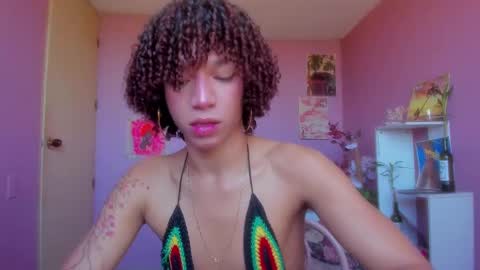 Snapshot of swettcabol chatting on March 9, 7:48 pm swettcabol online show from March 9, 7:48 pm