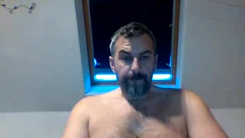 swinger_men_austria online show from January 15, 7:15 am