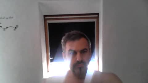 swinger_men_austria online show from April 14, 5:51 am