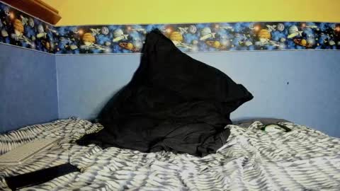 sylarfit9 online show from December 8, 2:19 pm