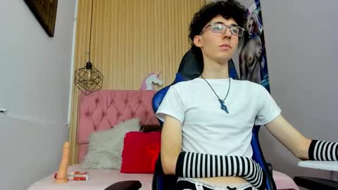 Syriussz online show from February 16, 7:45 pm