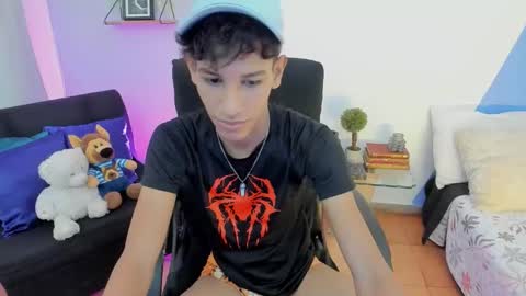 Tashi00 online show from March 2, 9:22 pm