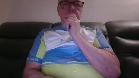 tacrunner66_ online show from February 7, 2:58 pm