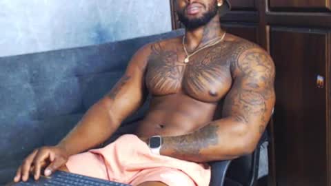 Tairon Tucke online show from December 13, 7:15 am