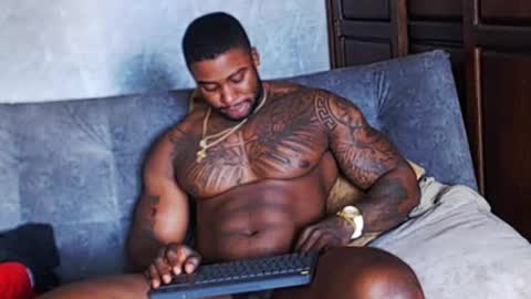 Tairon Tucke online show from January 14, 8:37 pm