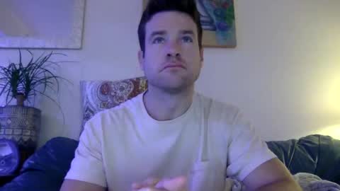 Dr. Love online show from December 25, 1:30 pm