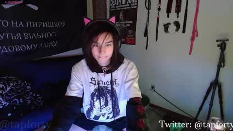 tap_forty online show from November 25, 1:18 am